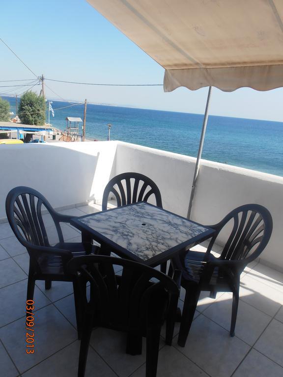Iro Apartments Paralia Agias Foteinis Rom bilde