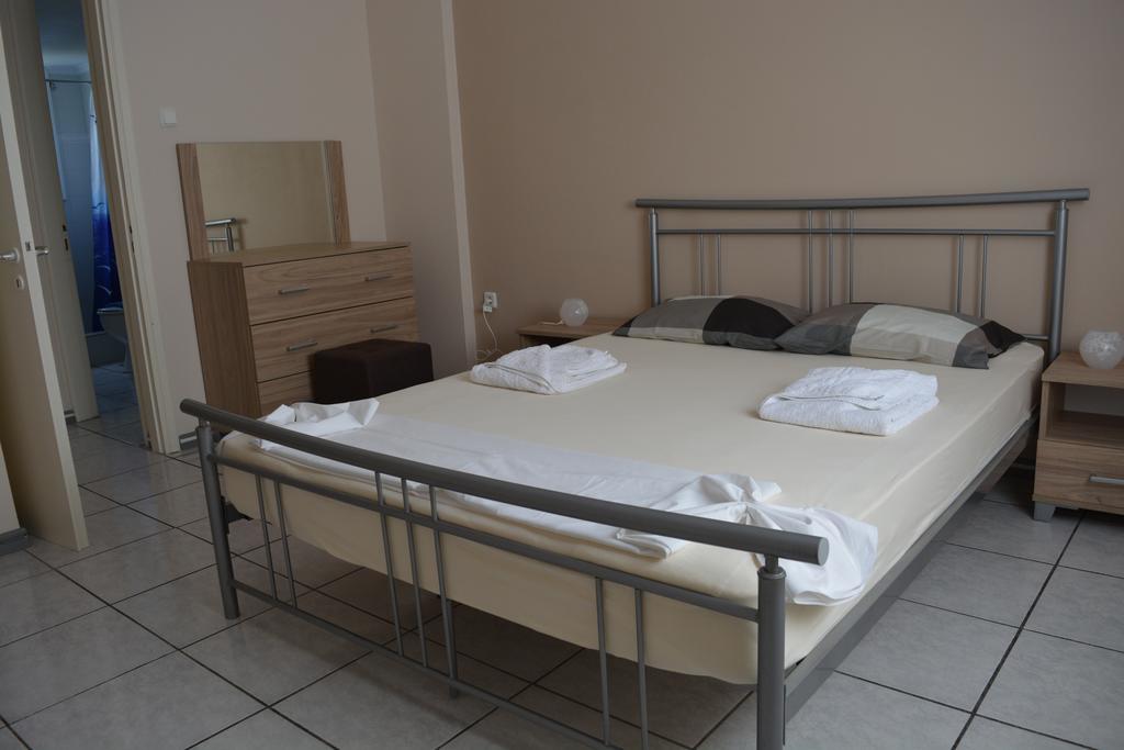 Iro Apartments Paralia Agias Foteinis Eksteriør bilde