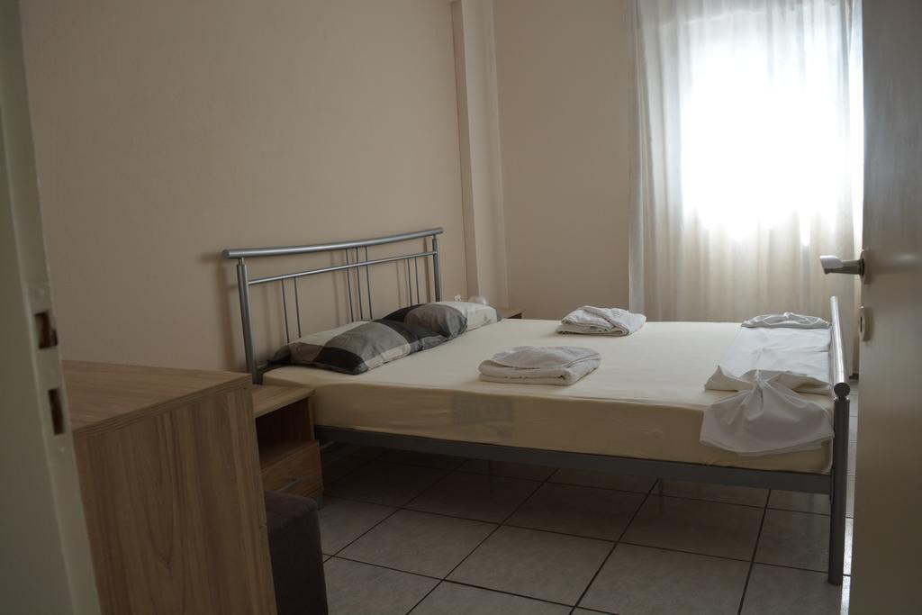 Iro Apartments Paralia Agias Foteinis Eksteriør bilde